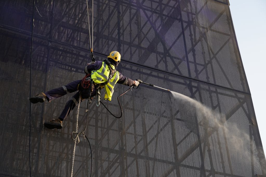 5 Ways In Which Rope Access Technicians Handle Extreme Heights